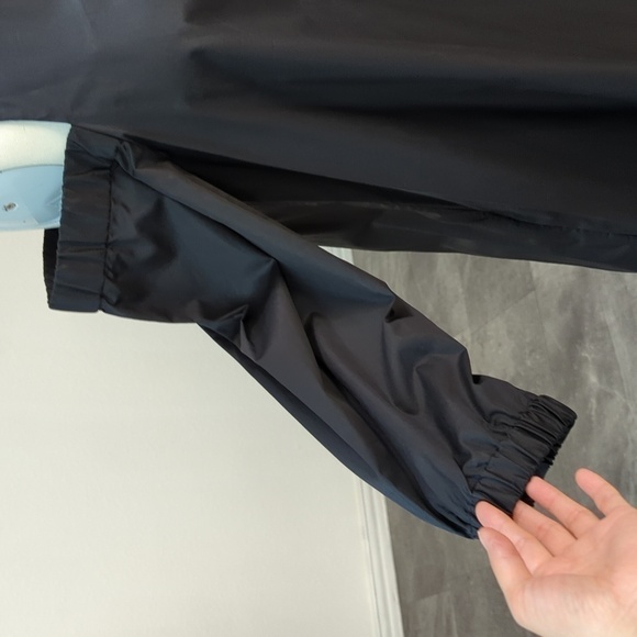 Tibi Satin Poplin Cold Shoulder Shift Dress Black 4 minimal preppy contemporary - Picture 5 of 11